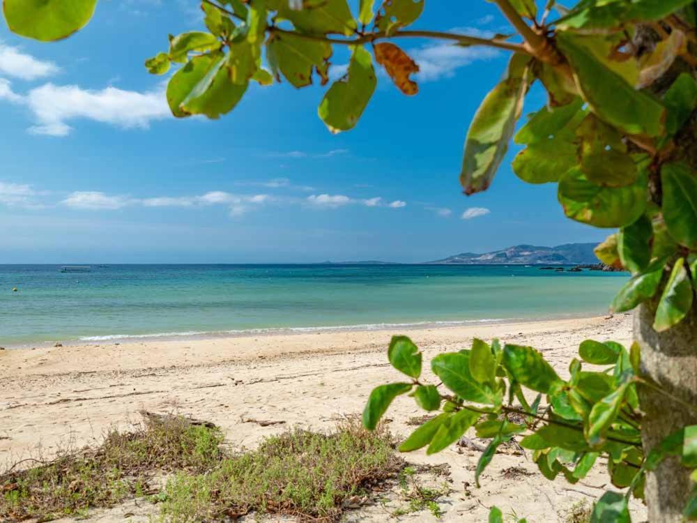 Beach Resort Hotel Kalakaua Онна Экстерьер фото